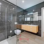 Apartment Sofia X 6pax 5min Station -by Easylife Swiss *